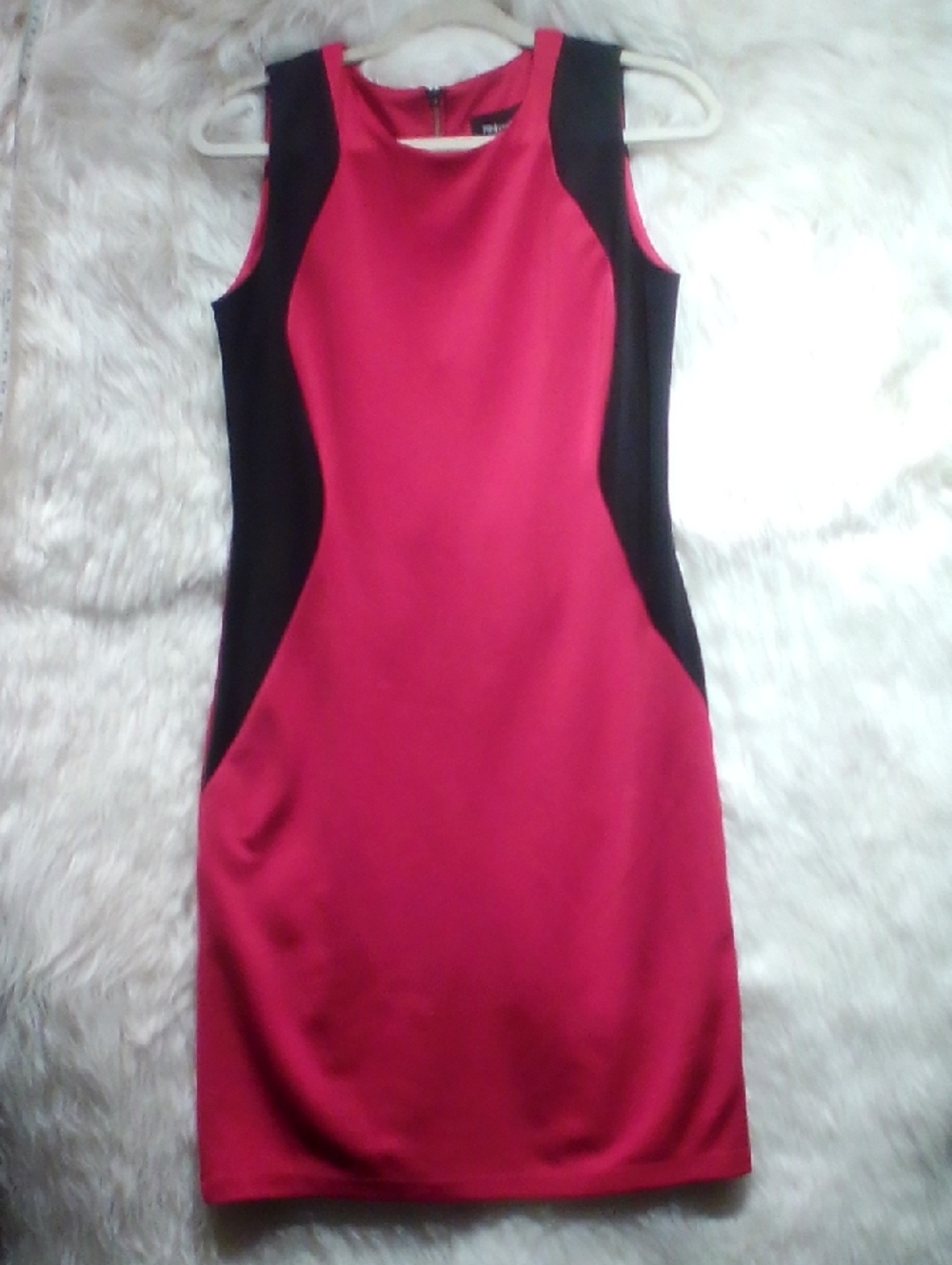 Ronni Nicole Red and Black Colorblock Midi Dress